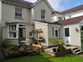 Spacious 4 bed house in fabulous seaside town